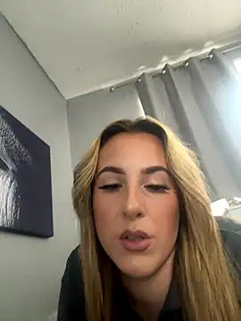 Snapshot of Miss_emilee chatting on October 2025 10:56:02 AM Miss emilee online show from October 2025 10:56:02 AM