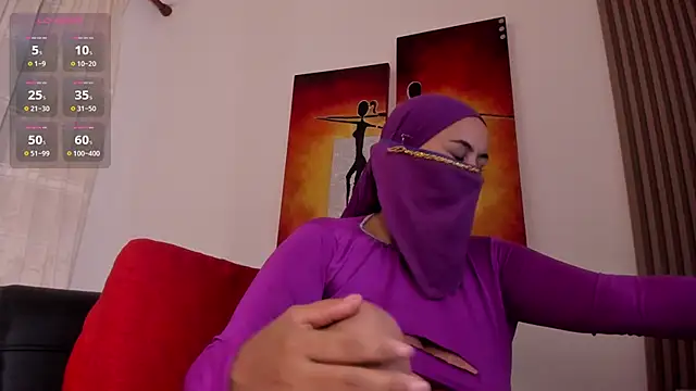 Amina hafsa online show from February 2025 08:24:01 PM