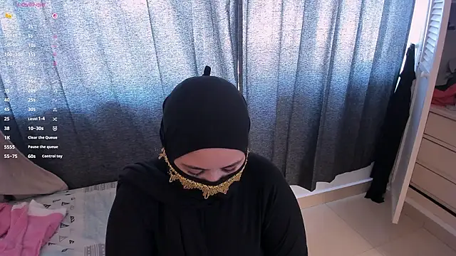Amina hafsa online show from March 2026 02:19:01 PM