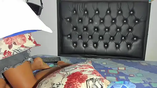 Snapshot of miss-jackson1 chatting on January 2025 02:27:01 AM miss-jackson1 online show from January 2025 02:27:01 AM