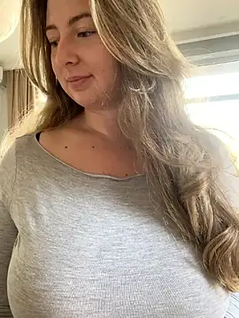 Snapshot of curvyflawless chatting on December 2024 10:16:01 AM curvyflawless online show from December 2024 10:16:01 AM