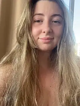 Snapshot of curvyflawless chatting on December 2024 11:34:01 AM curvyflawless online show from December 2024 11:34:01 AM