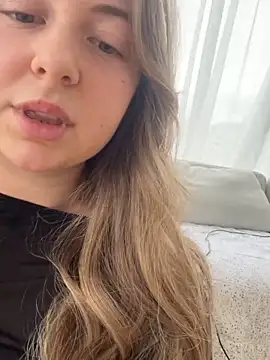 Snapshot of curvyflawless chatting on February 2025 10:00:02 AM curvyflawless online show from February 2025 10:00:02 AM