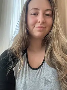 Snapshot of curvyflawless chatting on February 2025 12:13:01 PM curvyflawless online show from February 2025 12:13:01 PM