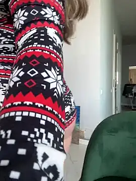 Snapshot of curvyflawless chatting on February 2025 12:42:01 PM curvyflawless online show from February 2025 12:42:01 PM