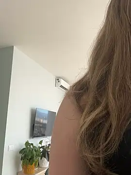 Snapshot of curvyflawless chatting on March 2025 07:16:01 AM curvyflawless online show from March 2025 07:16:01 AM