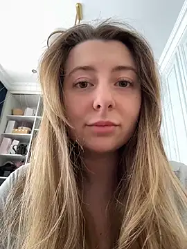 Snapshot of curvyflawless chatting on February 2026 09:43:02 AM curvyflawless online show from February 2026 09:43:02 AM