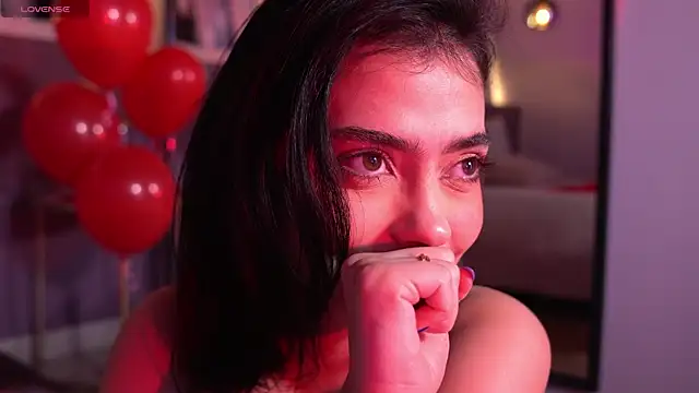 Snapshot of ElleDiane chatting on February 2025 04:15:01 AM ElleDiane online show from February 2025 04:15:01 AM