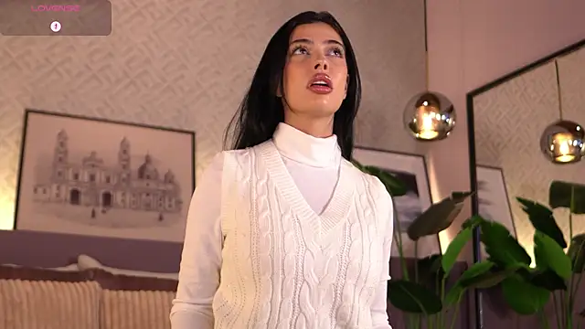 Snapshot of ElleDiane chatting on September 2025 10:26:02 PM ElleDiane online show from September 2025 10:26:02 PM