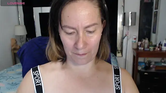 CATRINA-83 online show from April 2026 11:40:02 PM