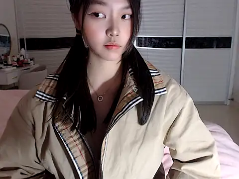 -Lucky Girl online show from February 2025 12:14:02 PM