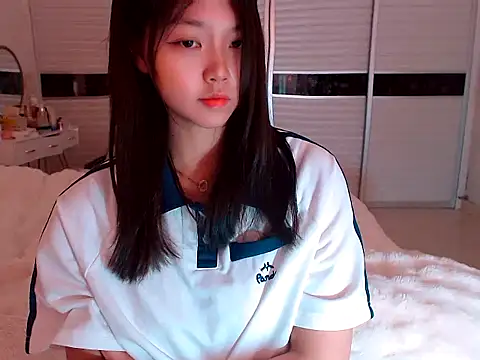 -Lucky Girl online show from March 2025 06:02:02 AM