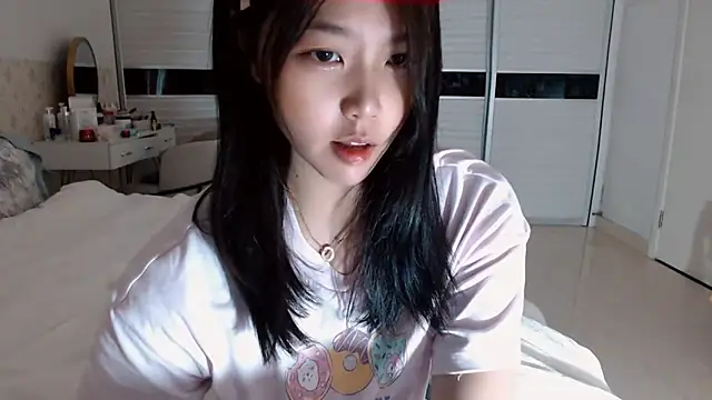 -Lucky Girl online show from October 2025 02:07:02 PM