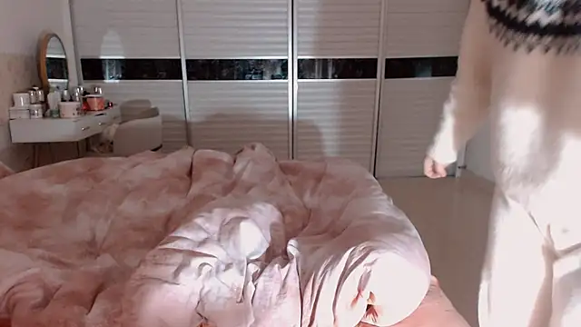 -Lucky Girl online show from December 2025 01:24:02 AM