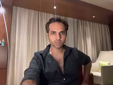 Snapshot of immog727 chatting on February 2025 06:01:01 PM immog727 online show from February 2025 06:01:01 PM