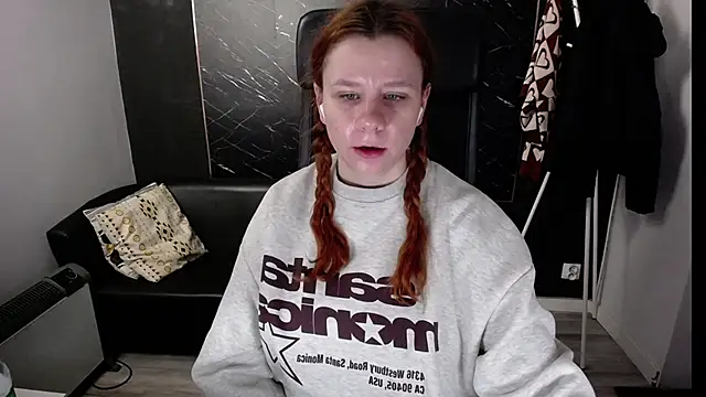 Snapshot of littleviki7 chatting on January 2025 06:24:01 AM littleviki7 online show from January 2025 06:24:01 AM