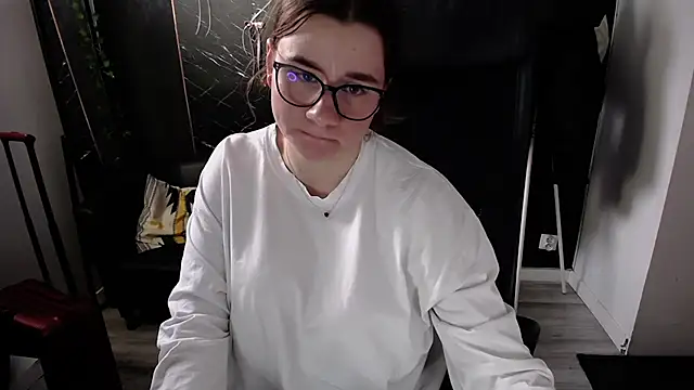 Snapshot of littleviki7 chatting on March 2026 03:07:02 PM littleviki7 online show from March 2026 03:07:02 PM