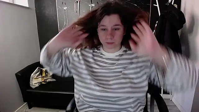 Snapshot of littleviki7 chatting on March 2026 06:27:02 AM littleviki7 online show from March 2026 06:27:02 AM