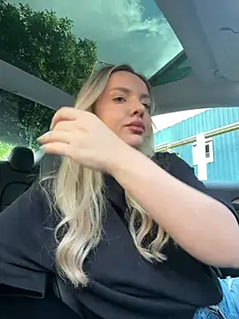 KatyaBelle online show from May 2026 03:32:01 PM