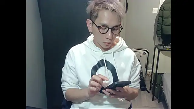 Snapshot of UndreamtM chatting on February 2026 03:18:01 PM UndreamtM online show from February 2026 03:18:01 PM