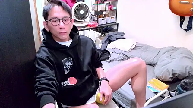 Snapshot of UndreamtM chatting on February 2026 06:59:02 AM UndreamtM online show from February 2026 06:59:02 AM