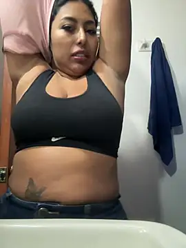 emmyjhonson07 online show from April 2026 11:23:02 AM