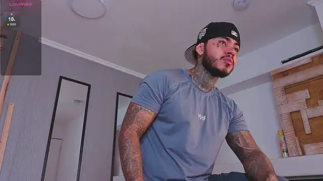 JordanSmiith  online show from September 2025 02:51:01 PM