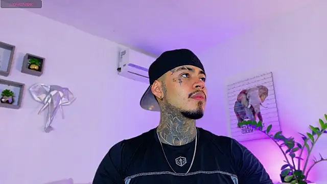 JordanSmiith  online show from March 2026 09:41:02 PM