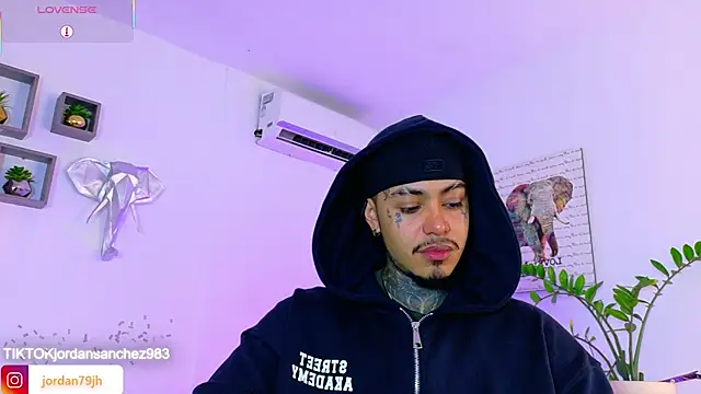 JordanSmiith  online show from May 2026 08:39:02 PM