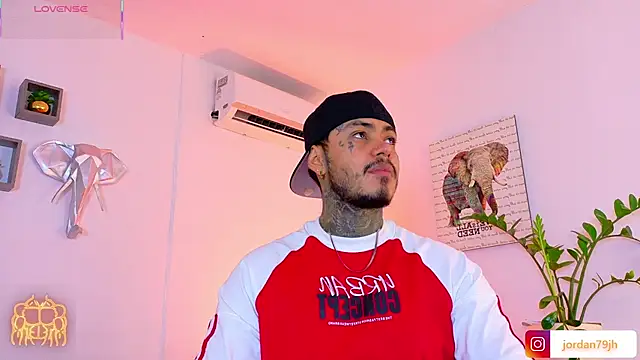 JordanSmiith  online show from June 2026 08:15:01 PM