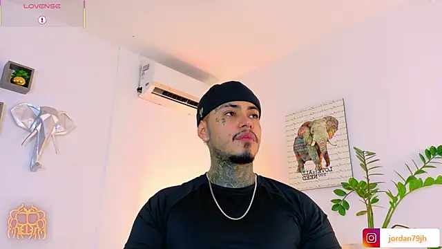 JordanSmiith  online show from July 2026 10:42:02 PM