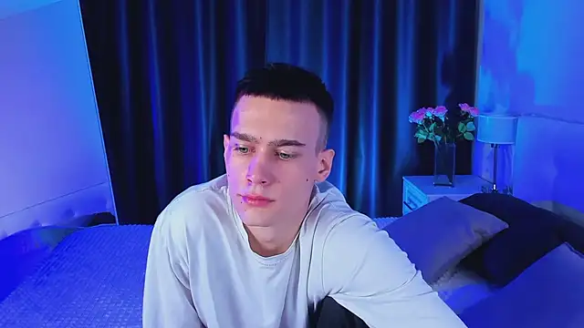 Snapshot of Kevin_Kesi chatting on January 2025 02:28:02 PM Kevin Kesi online show from January 2025 02:28:02 PM