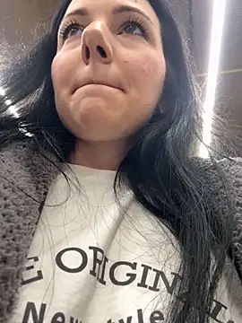 Snapshot of naughty_lucifer chatting on November 2025 12:05:02 PM naughty lucifer online show from November 2025 12:05:02 PM