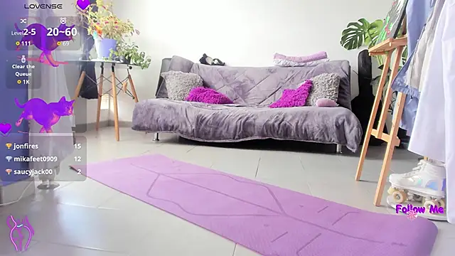 Snapshot of witchviolet chatting on January 2026 05:48:01 PM witchviolet online show from January 2026 05:48:01 PM