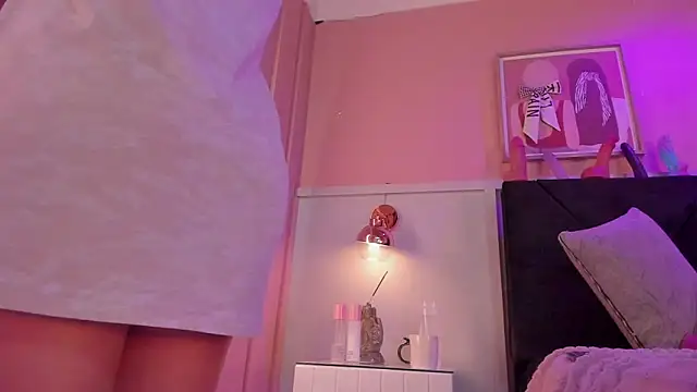 chloe watson  online show from November 2025 08:12:01 PM