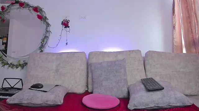 Snapshot of ssara_miranda chatting on September 2025 06:07:01 PM ssara miranda online show from September 2025 06:07:01 PM