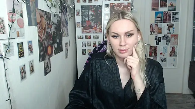 Snapshot of CapriScorpion chatting on December 2024 06:09:02 PM CapriScorpion online show from December 2024 06:09:02 PM