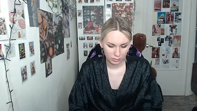 Snapshot of CapriScorpion chatting on December 2024 06:15:02 PM CapriScorpion online show from December 2024 06:15:02 PM