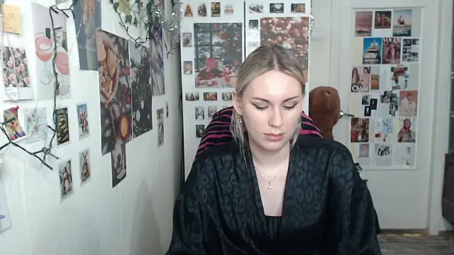 Snapshot of CapriScorpion chatting on January 2025 01:15:01 PM CapriScorpion online show from January 2025 01:15:01 PM