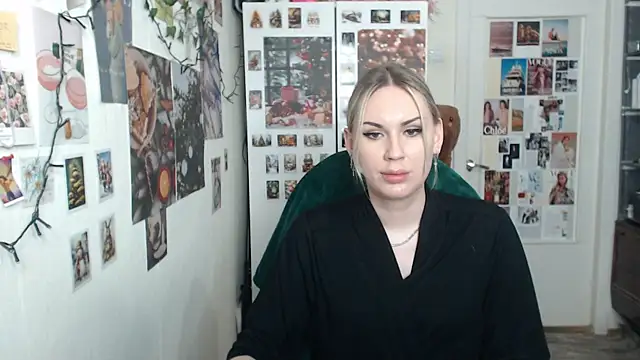 Snapshot of CapriScorpion chatting on January 2025 01:08:02 PM CapriScorpion online show from January 2025 01:08:02 PM