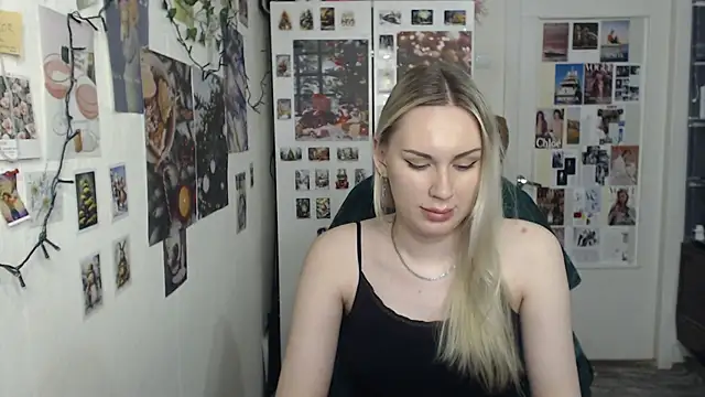 Snapshot of CapriScorpion chatting on January 2025 05:04:02 PM CapriScorpion online show from January 2025 05:04:02 PM