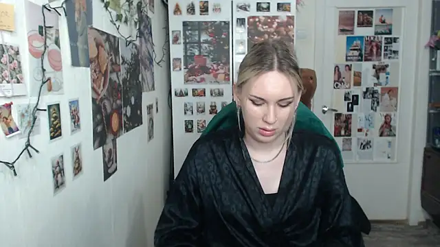 Snapshot of CapriScorpion chatting on January 2025 02:39:01 PM CapriScorpion online show from January 2025 02:39:01 PM