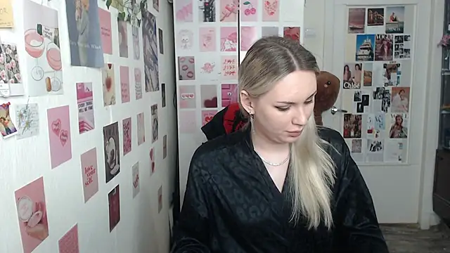 Snapshot of CapriScorpion chatting on February 2025 01:05:01 PM CapriScorpion online show from February 2025 01:05:01 PM