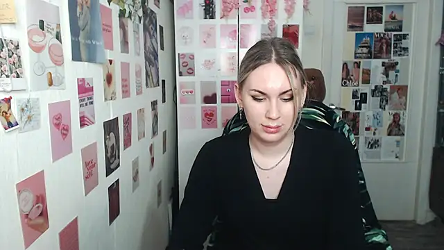 Snapshot of CapriScorpion chatting on March 2025 04:35:02 PM CapriScorpion online show from March 2025 04:35:02 PM