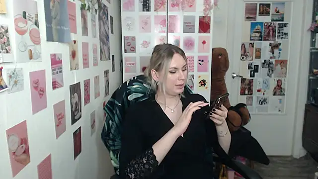 Snapshot of CapriScorpion chatting on March 2025 04:45:02 PM CapriScorpion online show from March 2025 04:45:02 PM