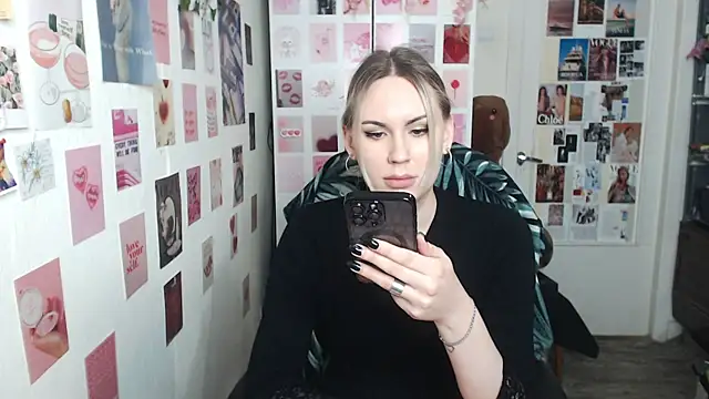 Snapshot of CapriScorpion chatting on March 2025 01:13:02 PM CapriScorpion online show from March 2025 01:13:02 PM