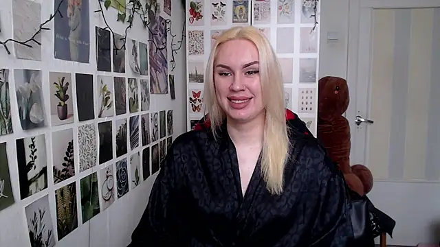 Snapshot of CapriScorpion chatting on March 2026 10:20:01 AM CapriScorpion online show from March 2026 10:20:01 AM