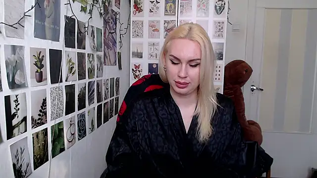 Snapshot of CapriScorpion chatting on March 2026 11:06:01 AM CapriScorpion online show from March 2026 11:06:01 AM