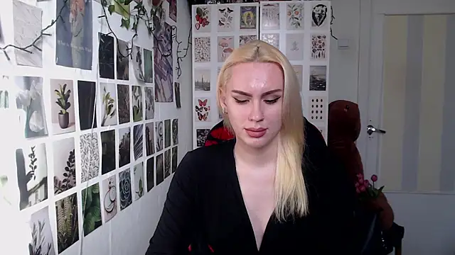 Snapshot of CapriScorpion chatting on March 2026 12:30:01 PM CapriScorpion online show from March 2026 12:30:01 PM