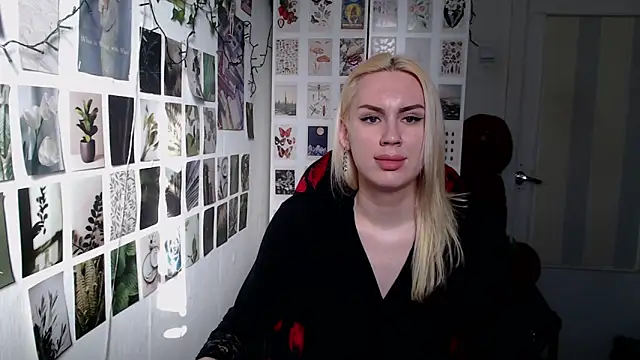 Snapshot of CapriScorpion chatting on March 2026 01:05:01 PM CapriScorpion online show from March 2026 01:05:01 PM